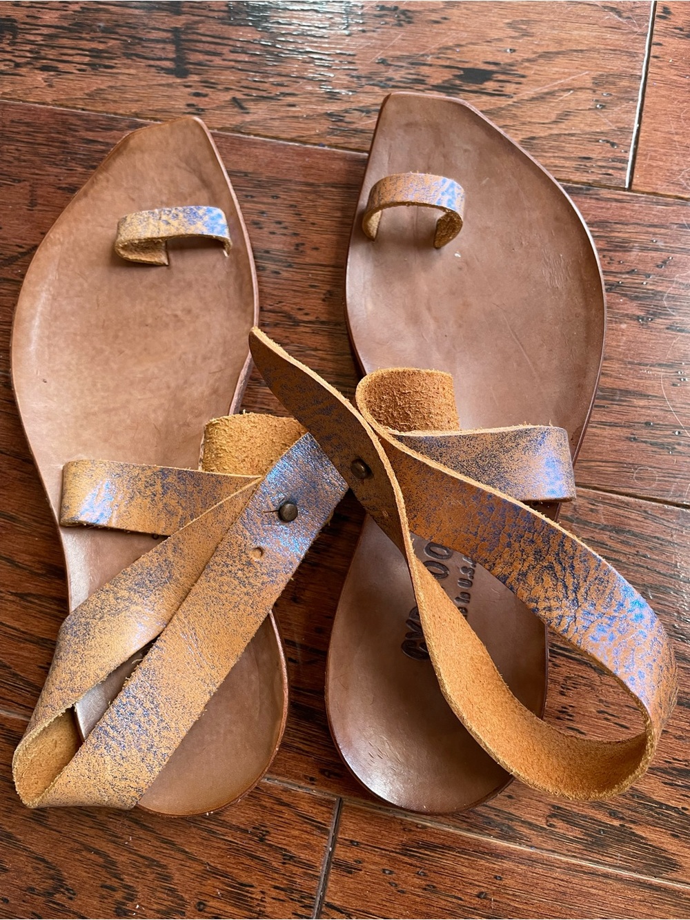 Cydwoq Helen of Troy Sandals New in Box size 38